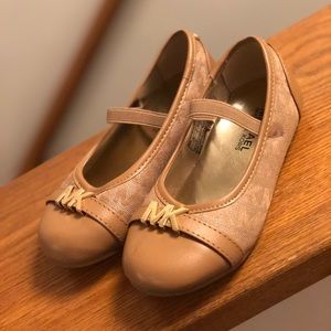 Girl Michael Kors flats